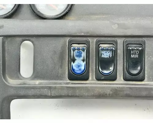 Sterling L9513 Instrument Cluster