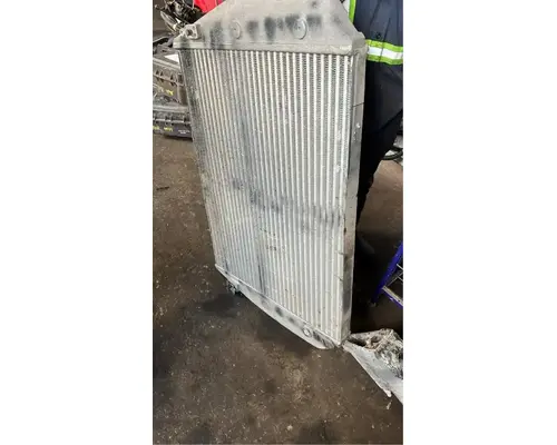 Sterling L9513 Intercooler