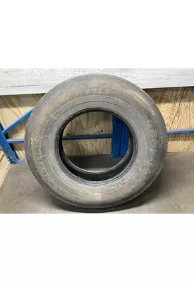 Sterling L9522 Tires