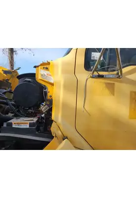 Sterling LT8500 Cowl