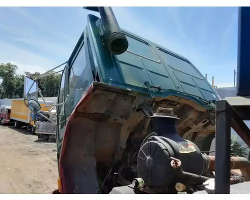 Sterling SC8000 Cargo Cab