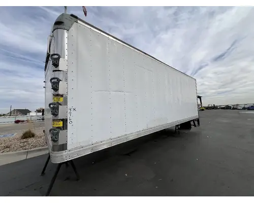 Body / Bed Supreme 24'L Reefer Van Body DTI Trucks