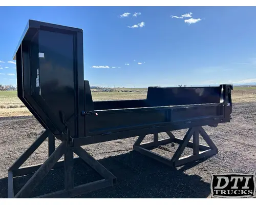 Equipment (Mounted) Switch And Go 11'L Dump DTI Trucks