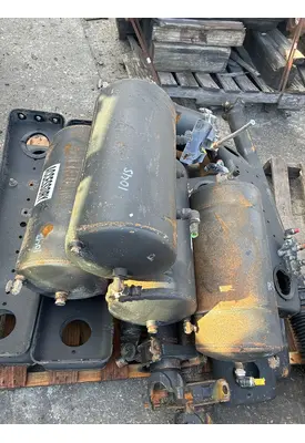 THOMAS BUILT MVP-EF (Engine Front) Air Tank