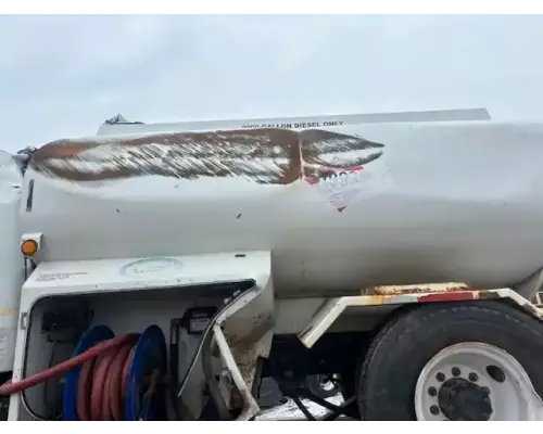Tanks 2,000 GAL Body  Bed
