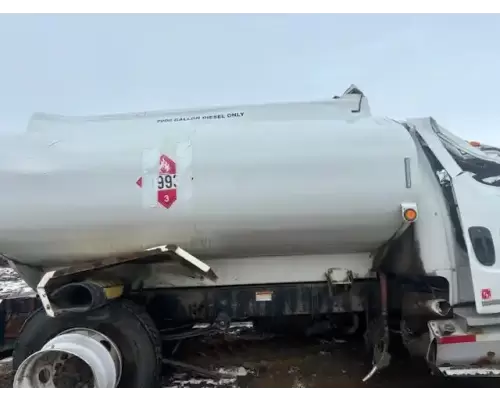 Tanks 2,000 GAL Body  Bed