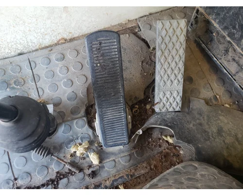 Terex TA25 Equip Pedal