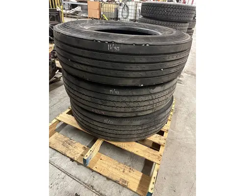 Toyo M177-11R22.5 Tires