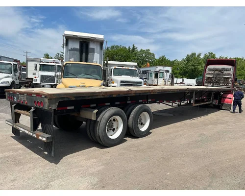 Complete Vehicle Trailer Trailer Truck Salvage International Inc