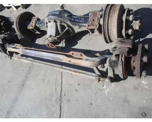 UD-NISSAN UD1400 AXLE ASSEMBLY, FRONT (STEER)