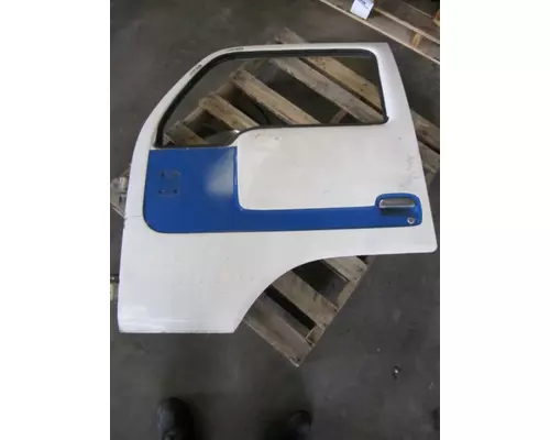 UD-NISSAN UD1400 DOOR ASSEMBLY, FRONT