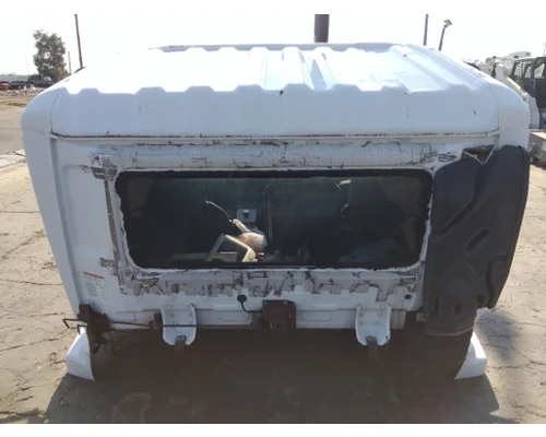 UD-NISSAN UD2600 CAB