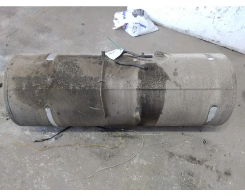 UD-NISSAN UD2600 FUEL TANK