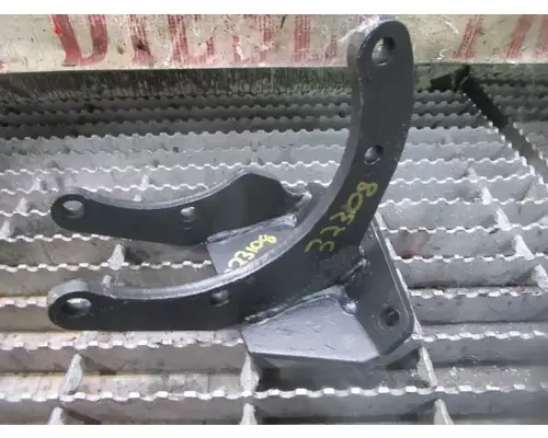 UD/Nissan FD35T Alternator