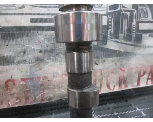 UD/Nissan FD35T Camshaft