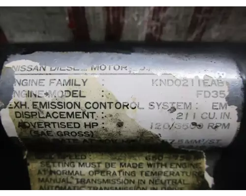 UD/Nissan FD35T Valve Cover