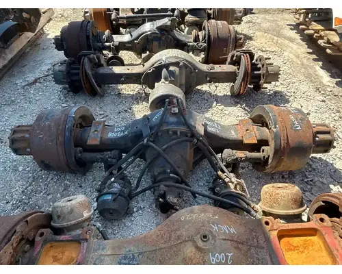 UD/Nissan Other Axle Assembly, Rear