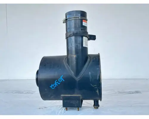 UD/Nissan UD1300 Air Cleaner