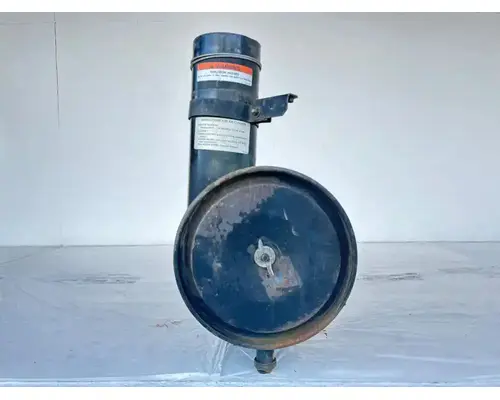 UD/Nissan UD1300 Air Cleaner