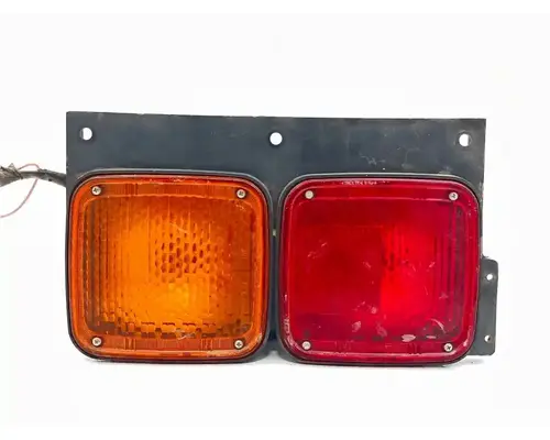 UD/Nissan UD1300 Tail Lamp