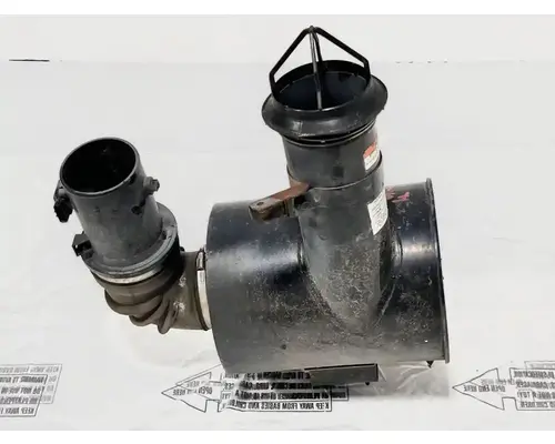 UD/Nissan UD1400 Air Cleaner