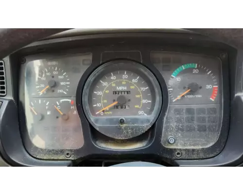 UD/Nissan UD1800CS Instrument Cluster