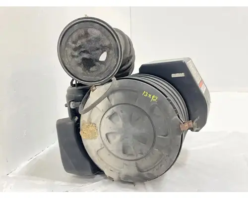 UD/Nissan UD3300 Air Cleaner