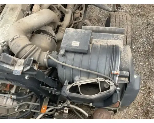 UD/Nissan UD3300 Air Cleaner