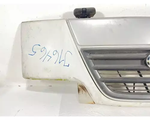 UD/Nissan UD3300 Grille