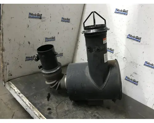 UD TRUCK UD1400 Air Cleaner