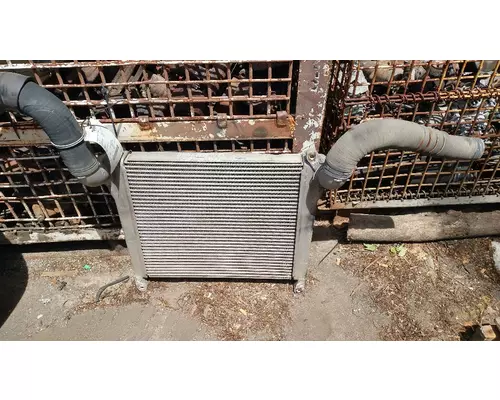 UD TRUCK UD1400 Charge Air Cooler (ATAAC)