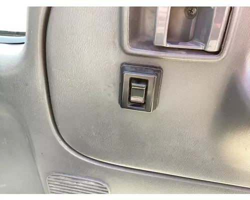 UD TRUCK UD1400 Door Assembly, Front