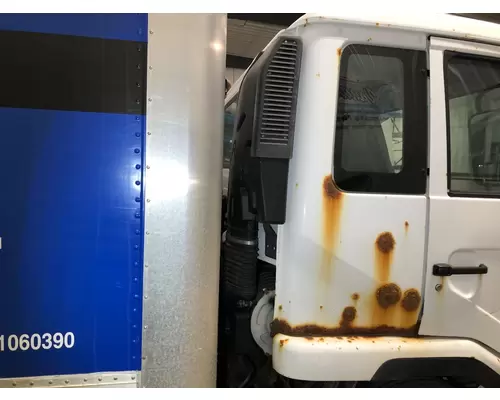 UD TRUCK UD2000 Air Cleaner