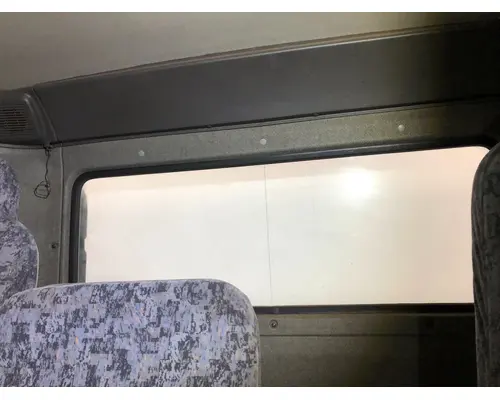 UD TRUCK UD2000 Back Glass