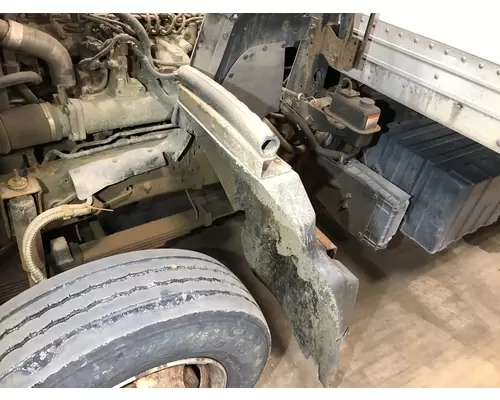 UD TRUCK UD2000 Fender