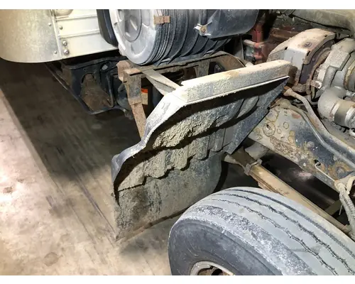 UD TRUCK UD2000 Fender