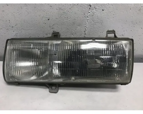 UD TRUCK UD2000 Headlamp Assembly