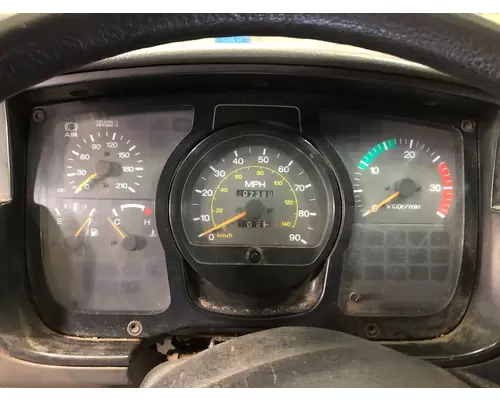 UD TRUCK UD2000 Instrument Cluster