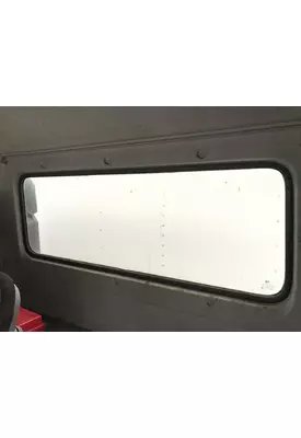 UD TRUCK UD2600 Back Glass
