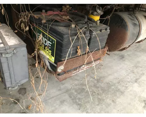 UD TRUCK UD2600 Battery Box