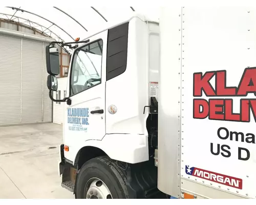 UD TRUCK UD2600 Cab Assembly