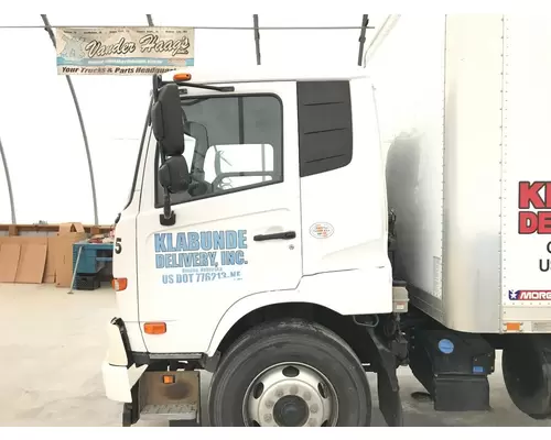 UD TRUCK UD2600 Cab Assembly