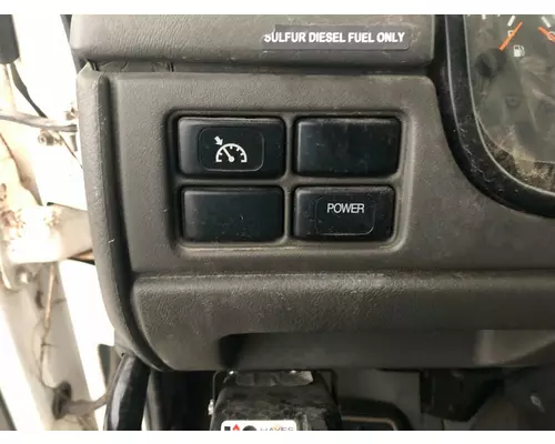 UD TRUCK UD2600 Dash Assembly