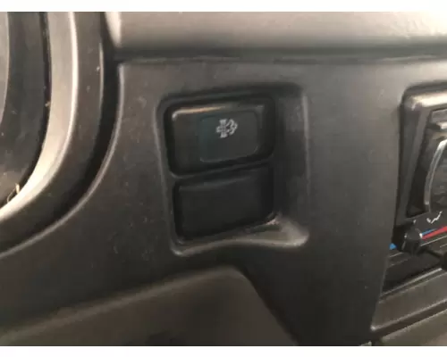 UD TRUCK UD2600 Dash Assembly