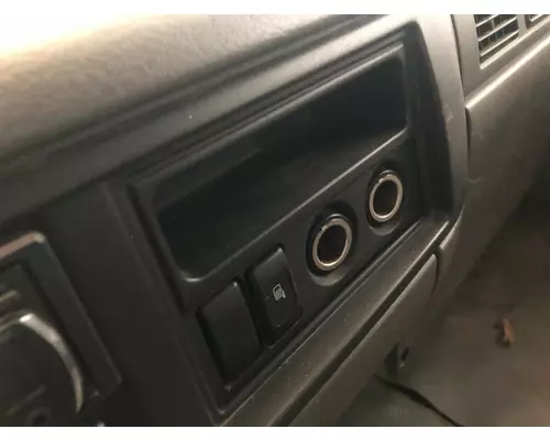 UD TRUCK UD2600 Dash Assembly
