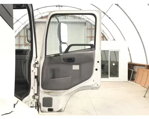 UD TRUCK UD2600 Door Assembly, Front