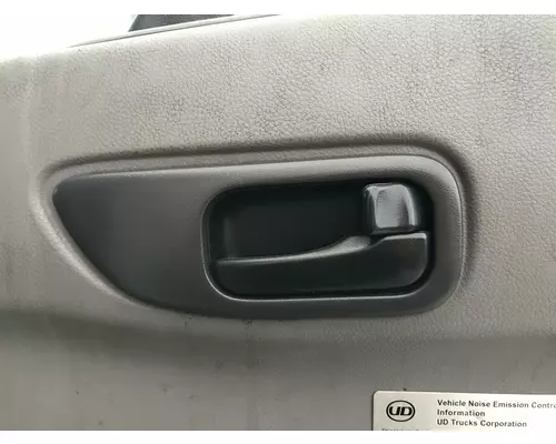 UD TRUCK UD2600 Door Assembly, Front