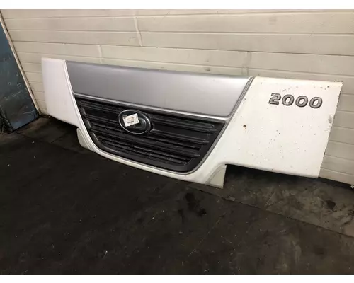 UD TRUCK UD2600 Grille