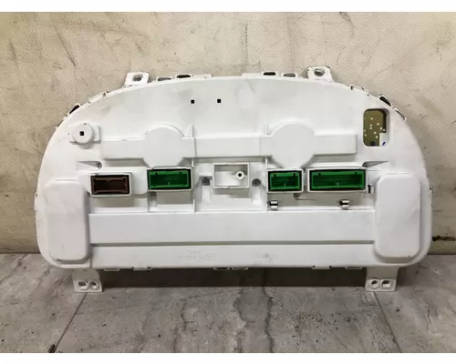 UD TRUCK UD2600 Instrument Cluster