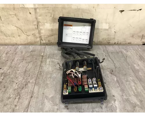 UD UD2600 Fuse Box